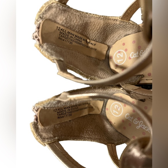 Girls size 12 Cat and Jack rose gold sandal - Picture 5 of 5